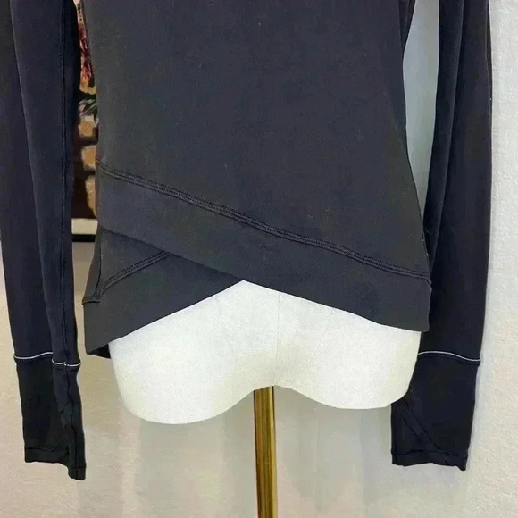 Lululemon Close to Crossing Long Sleeve Sz Small - Picture 5 of 10